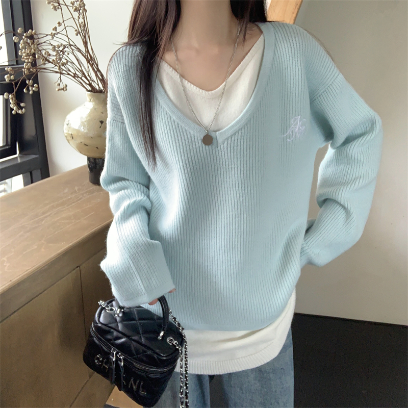 Real shot, real autumn and winter two-piece sweater for women, loose and lazy style v-neck sweater top
