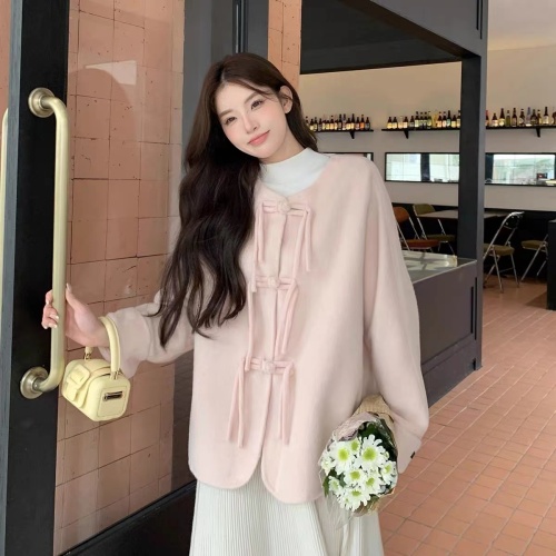 Pink little people's popular woolen coat women's short style this year 2024 autumn and winter new style new Chinese style milk fufu top