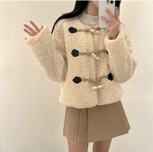 Lamb fur coat for women 2024 new autumn and winter Korean version small short horn button furry top