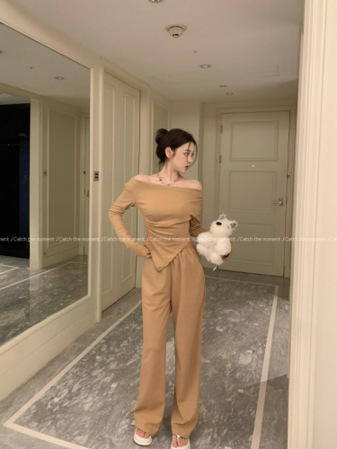 Real shot!  Hot girl's irregular one-line collar long-sleeved top high-waisted casual wide-leg pants fashion suit