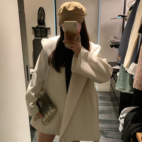 French style white hooded woolen coat for women in autumn and winter, ladylike light and mature style, high-end cape coat