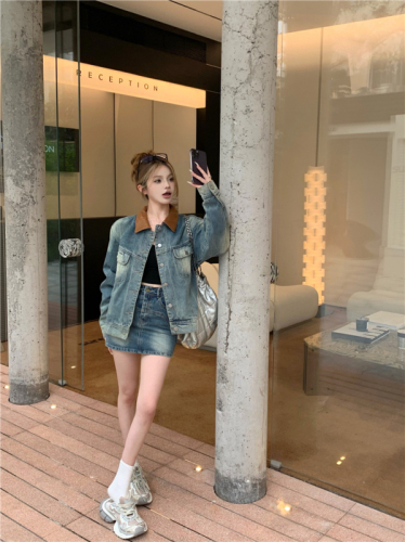 Real shot!  Hot girl style denim fashion set, denim cardigan jacket, high waist, hip-covering skirt, two-piece set