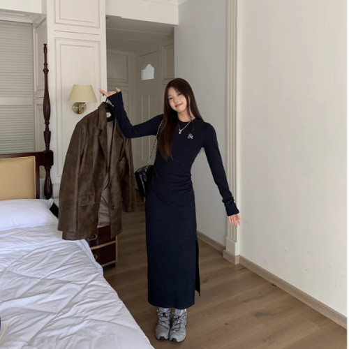 French dress women's 2024 new early autumn women's hot style figure-flattering long skirt temperament long-sleeved skirt