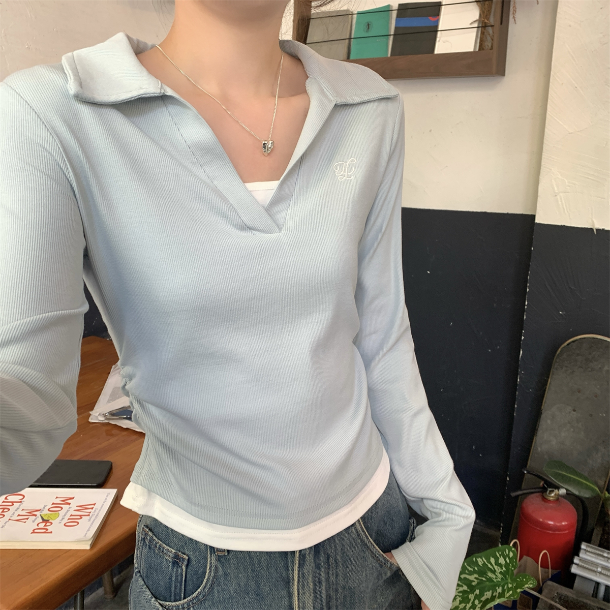 Real shot of autumn and winter Korean style temperament contrasting polo collar pleated fake two-piece versatile long-sleeved T-shirt inner top