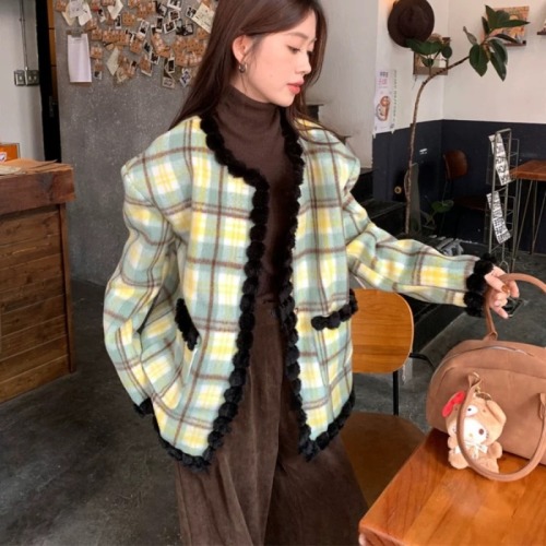 Korean style small fragrant style contrasting plaid coat for women small in autumn and winter new design niche loose woolen top