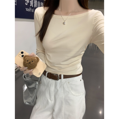 Real shot of hot girl style one-line collar, off-shoulder long-sleeved T-shirt for women, autumn design, pleated waist clavicle top