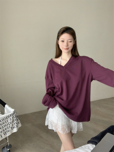 Actual shot of pure lust style sexy halter neck lace splicing dress for women in early autumn layered loose large sweatshirt