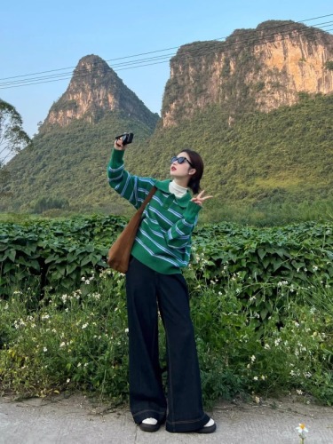 Vintage striped lapel long-sleeved sweater women's ins autumn/winter 2024 new design loose-fitting versatile knitted top