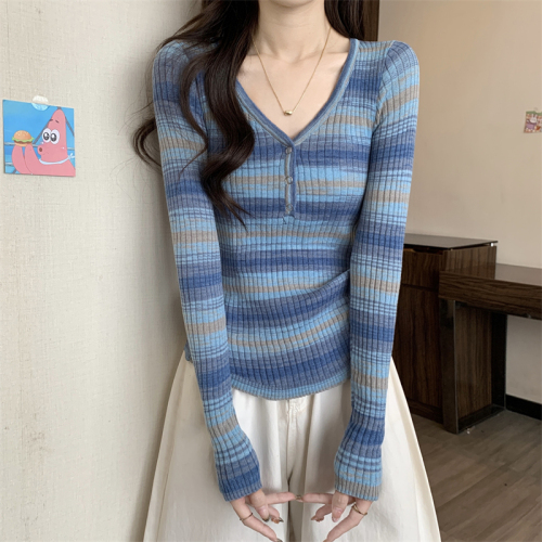 Actual shot of early autumn V-neck spliced ​​pullover slimming long-sleeved striped contrasting sweater top for women