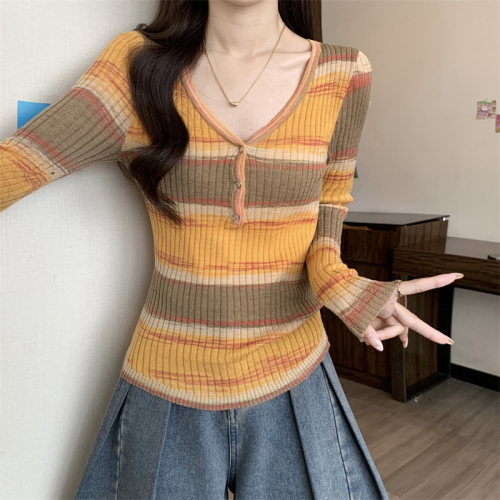 Actual shot of early autumn V-neck spliced ​​pullover slimming long-sleeved striped contrasting sweater top for women