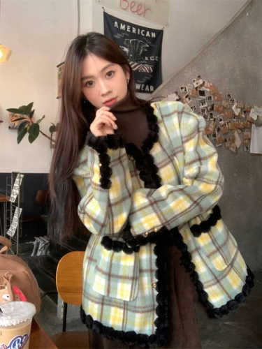 Korean style small fragrant style contrasting plaid coat for women small in autumn and winter new design niche loose woolen top