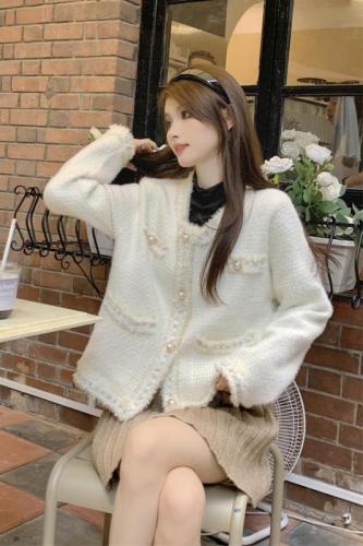 Actual shot of new autumn French style white small fragrant cardigan jacket for women with short tops