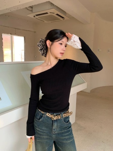 Celebrities Hall Black Sweater Women's Autumn and Winter Lazy High-Quality Pullover Long Sleeve Sloping Shoulder Slim Fake Two-piece Knitted Sweater