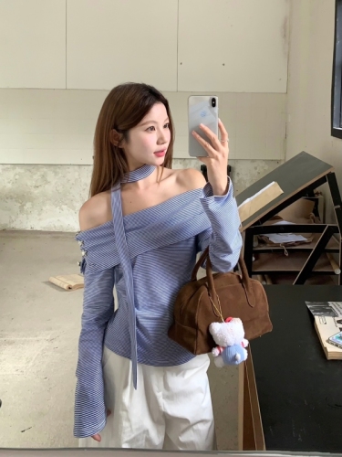 Real shot blue striped design niche long-sleeved T-shirt women's autumn high-end one-shoulder top