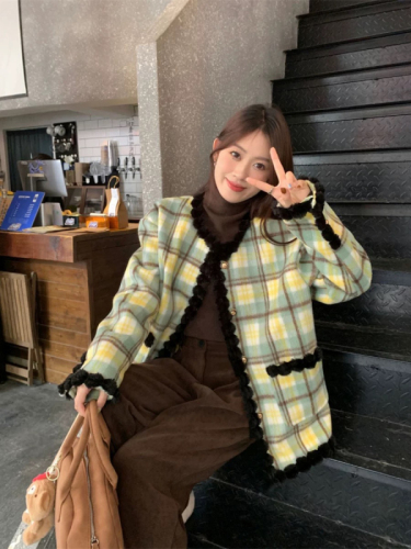 Korean style small fragrant style contrasting plaid coat for women small in autumn and winter new design niche loose woolen top