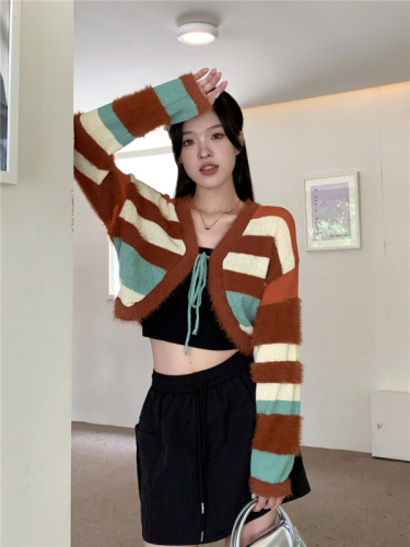 Real price hot girl sweater coat cardigan niche loose autumn and winter short striped sweater top