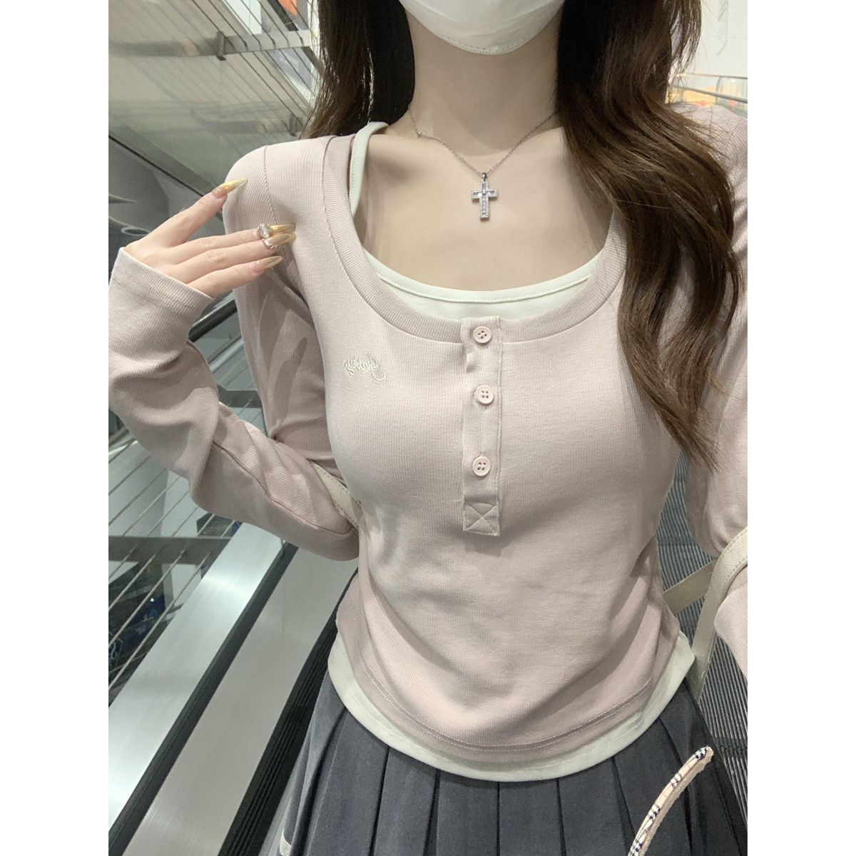 Real shot of autumn and winter Korean style contrasting button pleated fake two-piece design long-sleeved inner long-sleeved top for women