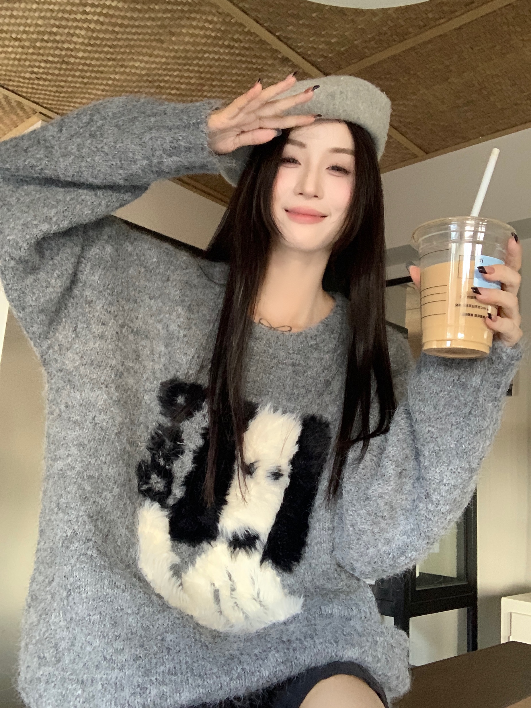 Real shot of 2024 autumn and winter cute age-reducing puppy ins style loose round neck pullover furry knitted sweater