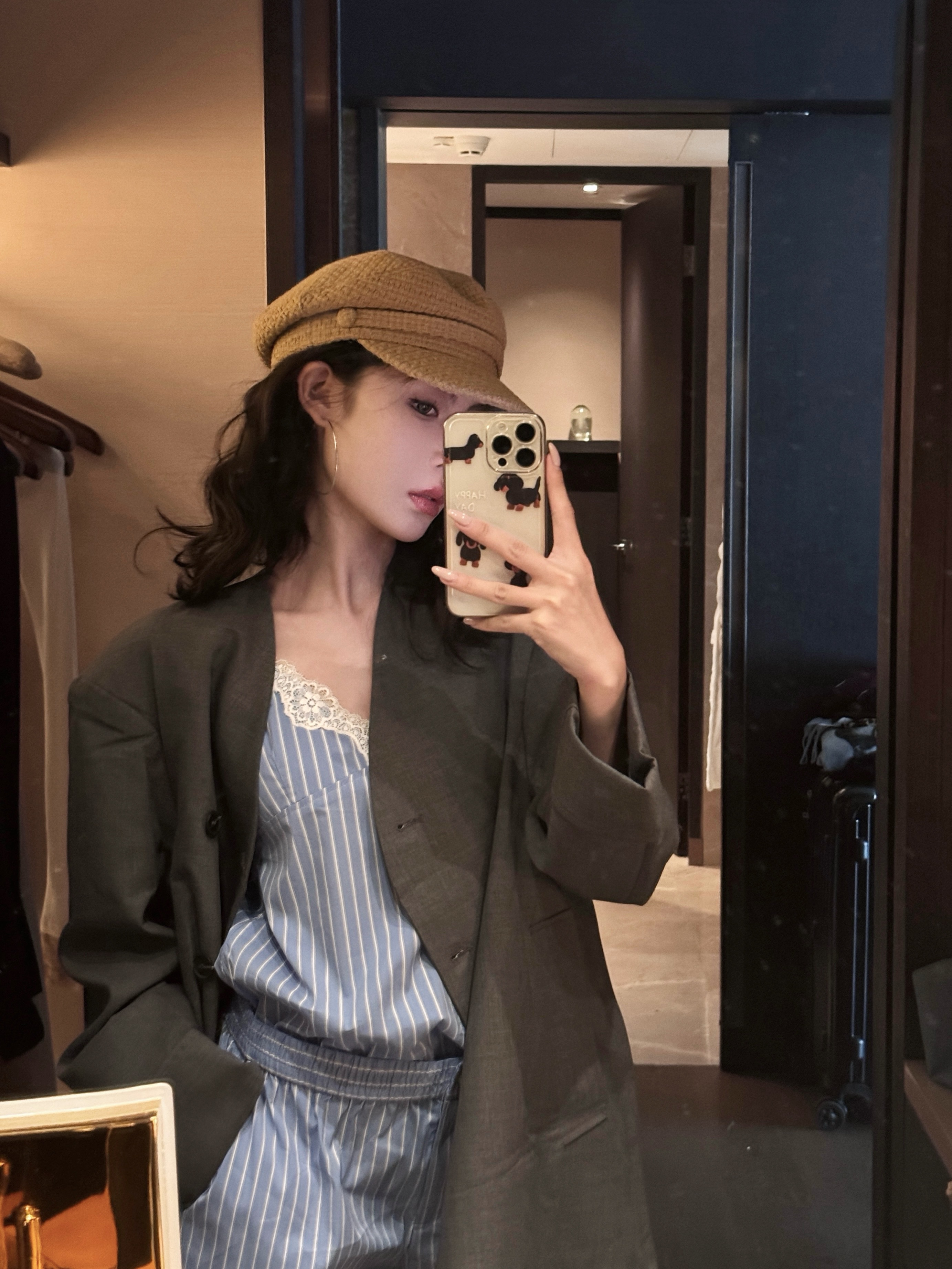 Real shot of autumn French girls’ fashionable striped lace straps and suspenders niche jumpsuits and casual pants