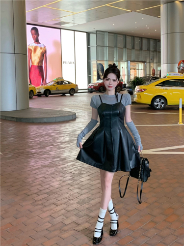 Real shot!  Sweet and spicy design pu leather suspender dress bottoming skirt women's sleeve sleeves sweater two-piece set