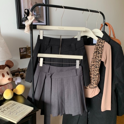 Actual shot of Korean college style pleated skirt with ribbons, new design, high waist and slimming A-line skirt