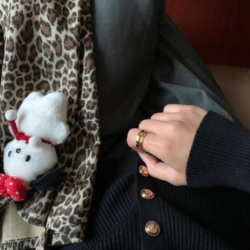 Black High-Grade Metal Button Long-Sleeve Knit Top for Women - Winter New Soft and Slender Fitting Slimming Base Layer Top for Autumn