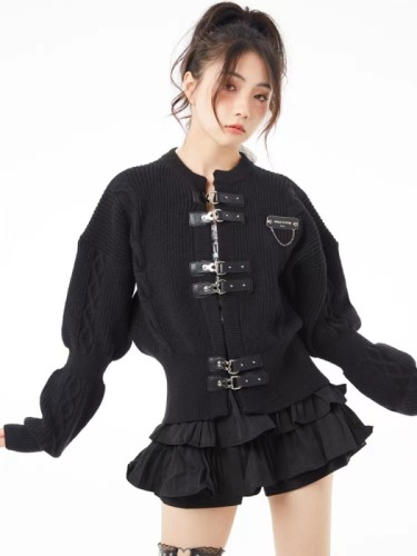 A complete set of new autumn and winter styles for small people, a girlish and age-reducing high-end salt-based sweater and skirt two-piece suit