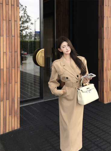 Real shot of windbreaker dress for women in autumn long women's clothing high-end temperament commuter waist belted suit skirt