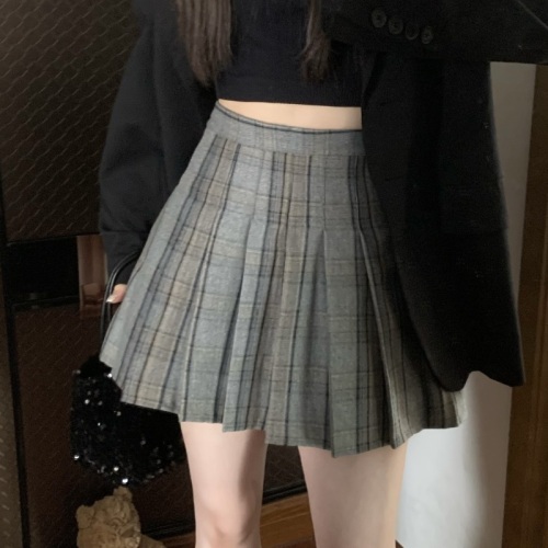 Real shot of autumn and winter woolen material retro plaid skirt to prevent exposure, college style hot girl short mini skirt pleated