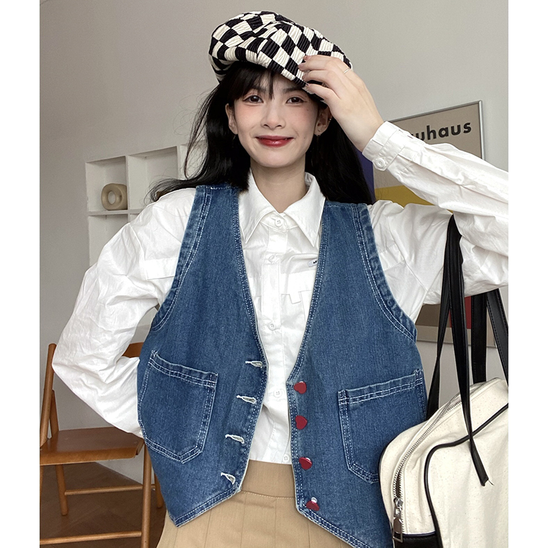 Vest layered with loose love button pocket denim vest short jacket