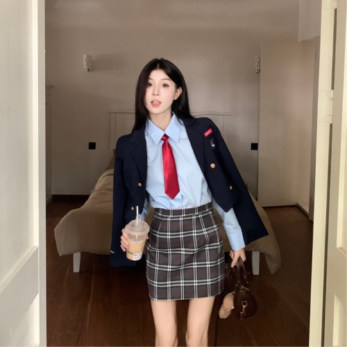 Real shot of college style blazer women's autumn and winter short jk uniform suit British small suit hip skirt