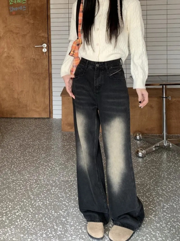 Large size retro black straight-leg jeans for women in autumn high-waisted loose wide-leg floor-length trousers with trendy design pants