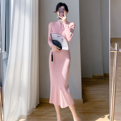 2024 autumn and winter new Chinese style retro Chinese style improved cheongsam plate buckle hip-covered fishtail knitted dress for women