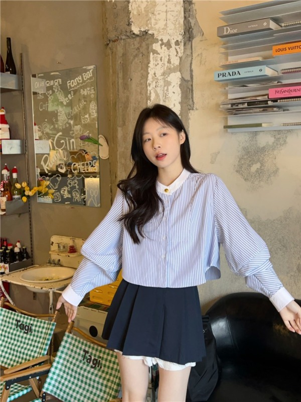 Xiaoqianjin blue and white striped shirt for women, Korean style lazy and versatile navy blue skirt