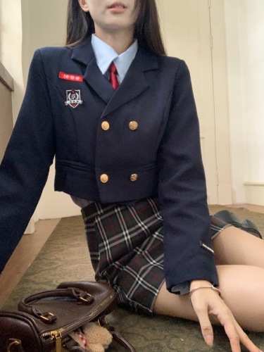 Real shot of college style blazer women's autumn and winter short jk uniform suit British small suit hip skirt