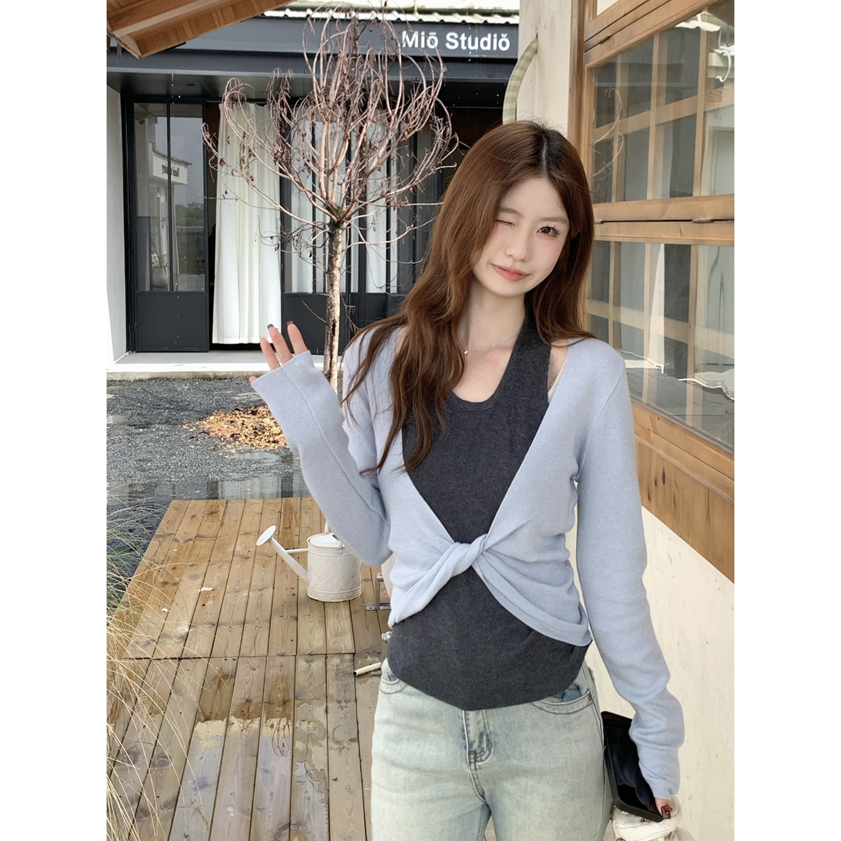 Actual shot of autumn and winter Korean style contrasting color halter neck slimming fake two-piece 6-piece wool knitted long-sleeved bottoming top