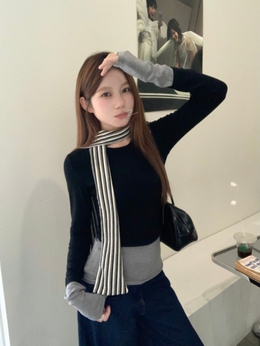 Real shot of black fake two-piece contrasting long-sleeved T-shirts for women, irregular autumn wear, slim-fitting T-shirt tops