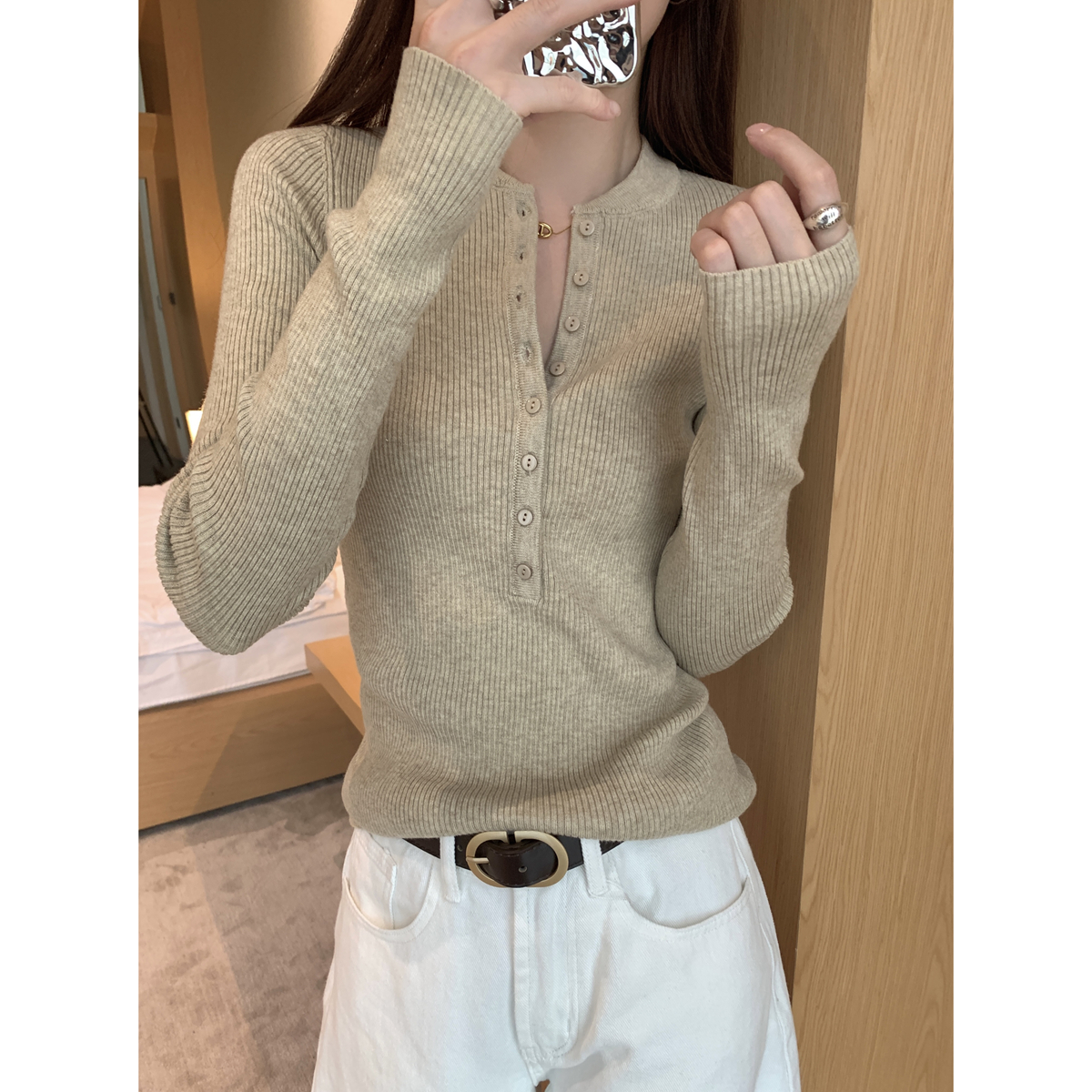 Actual shot of autumn and winter Korean style slim fit button design slimming Andy velvet knitted bottoming long-sleeved top