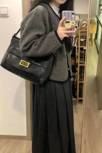 Gray short woolen coat for women 2024 new autumn and winter woolen coat, high-end, popular for little people this year