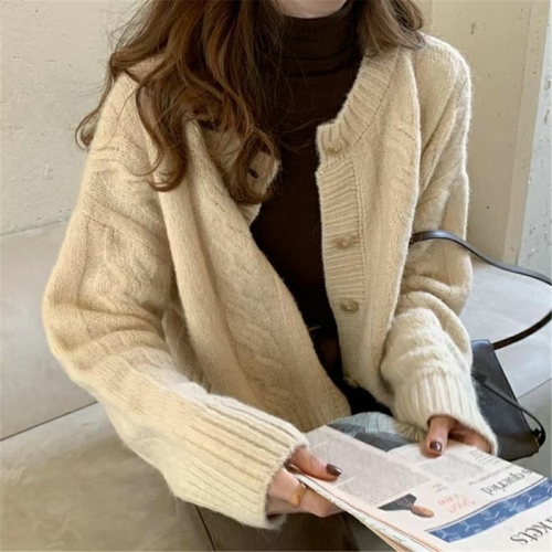 Knitted Cardigan Sweater Short Jacket Women's Lazy Style Loose Versatile Top French Retro Autumn and Winter Korean Style Outerwear