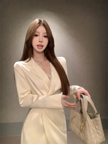 Actual shot French slimming temperament spliced ​​lace slim fit mid-length suit jacket for women