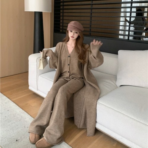 Real shot!  Lazy style suit, mid-length sweater jacket, knitted vest, casual wide-leg trousers three-piece set