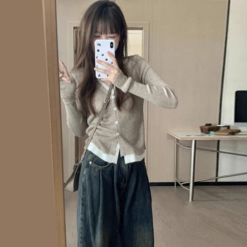 The first core-spun yarn long-sleeved top knitwear fake two-piece short slim-fitting bottoming shirt women's autumn and winter warm sweater