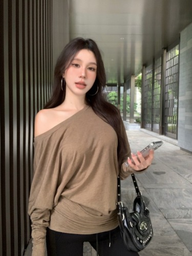 Early autumn bottoming shirt T-shirt long-sleeved pleated slim bat-sleeve slanted shoulder multi-wear top for women