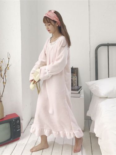 Real shot of autumn and winter velvet thickened white sweet flannel nightgown long-sleeved pullover pajamas for women's home wear