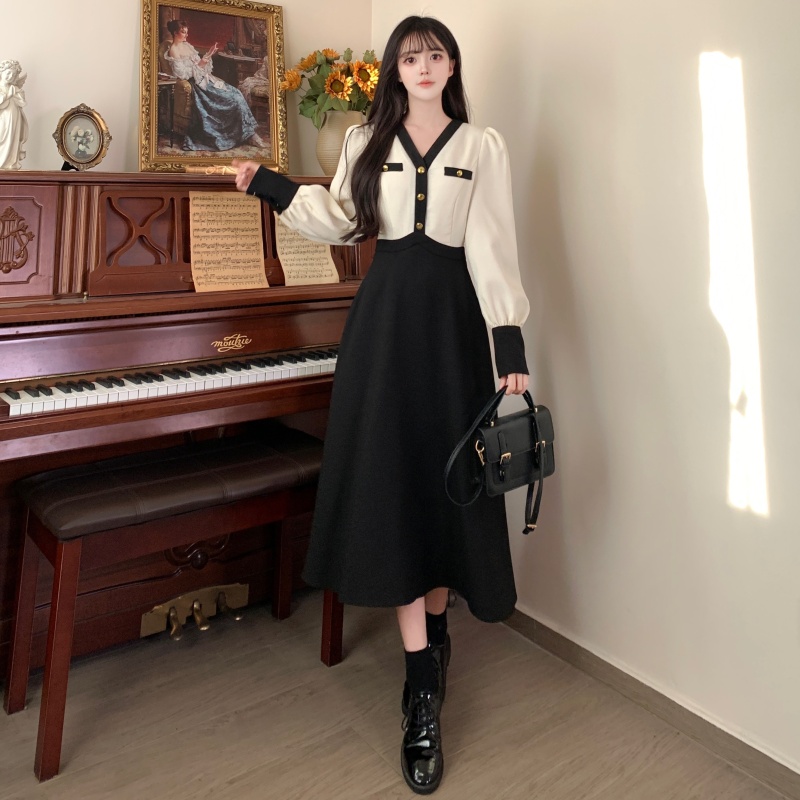 Large size V-neck dress women's autumn and winter new French high-end exquisite slimming Hepburn style long skirt