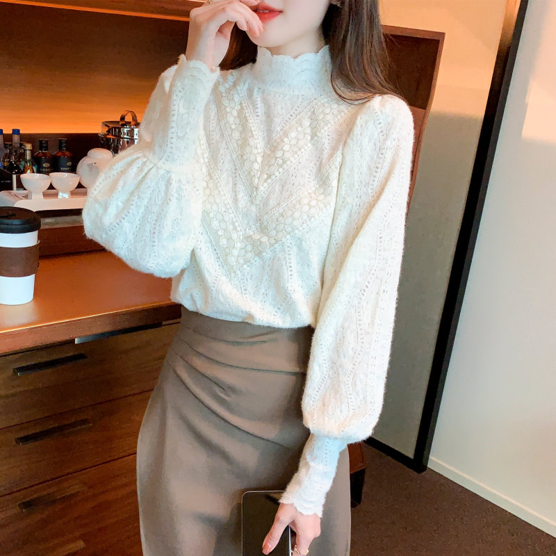 Autumn and winter velvet French palace style half-high collar inner bottoming shirt with elegant lace shirt fairy
