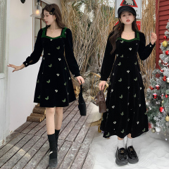 Plus size women's new embroidered patchwork waist slimming velvet dress for fat mm