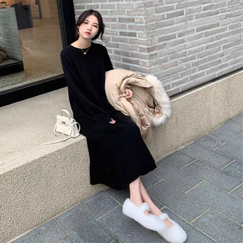 High-end sweater knitted dress for women, new autumn and winter temperament long skirt with bottoming fishtail skirt