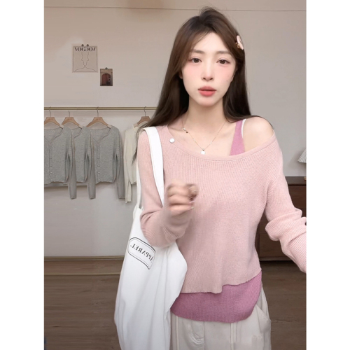 Unique and beautiful knitted bottoming shirt for early autumn new large size fat mm covering the flesh and showing slimming fake two-piece long-sleeved T-shirt top